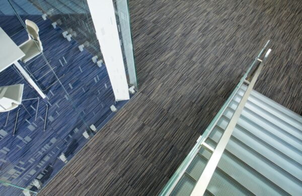 Płytki dywanowe Baltic - aranżacja w nowoczesnym biurze