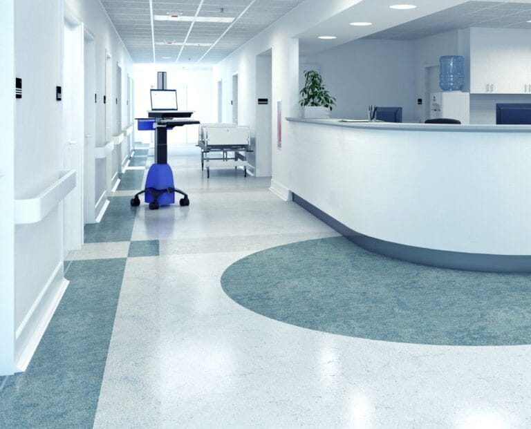 Czy warto wybierać wykładziny antyalergiczne do biur i placówek medycznych?